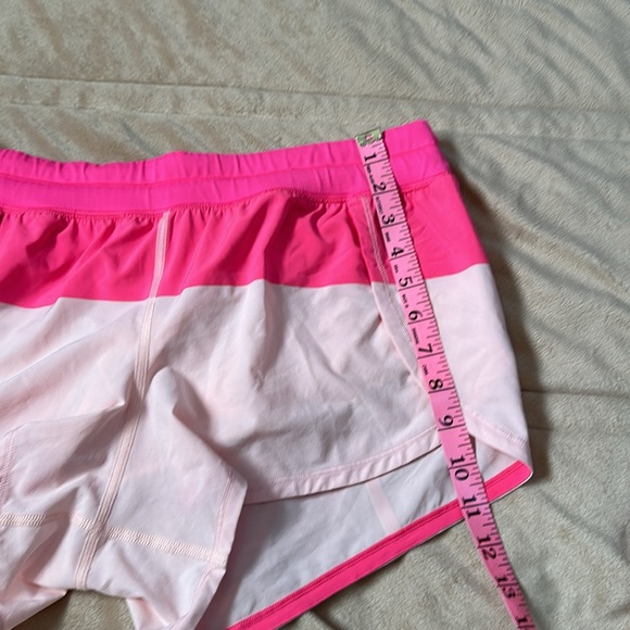 Pink lululemon shorts - Picture 4 of 8
